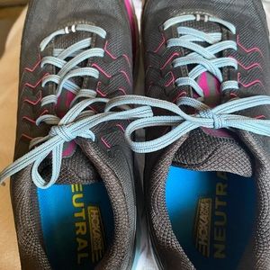 Hoka Clifton 4